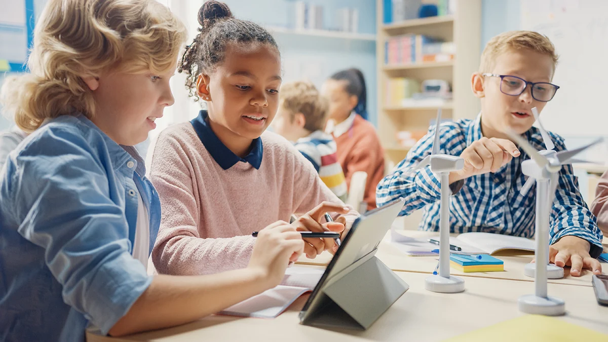 students using windmill and tablet